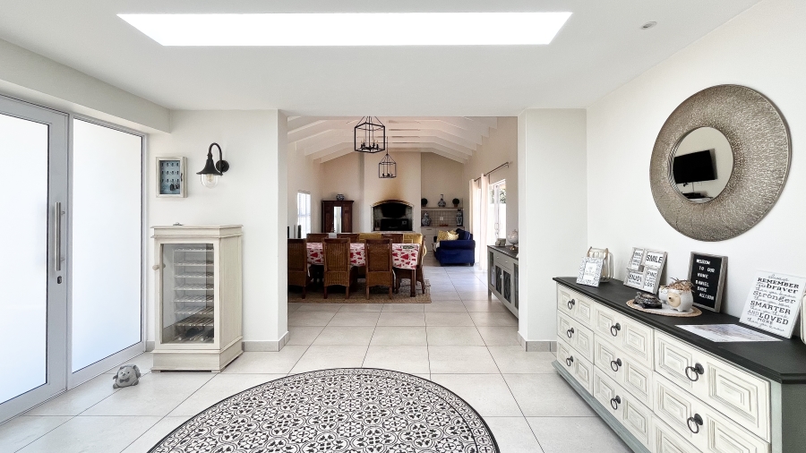 To Let 3 Bedroom Property for Rent in Langebaan Country Estate Western Cape